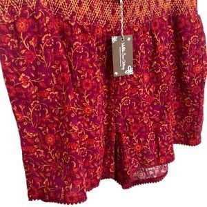 Hawaiian lei pull on shorts, elastic waistband